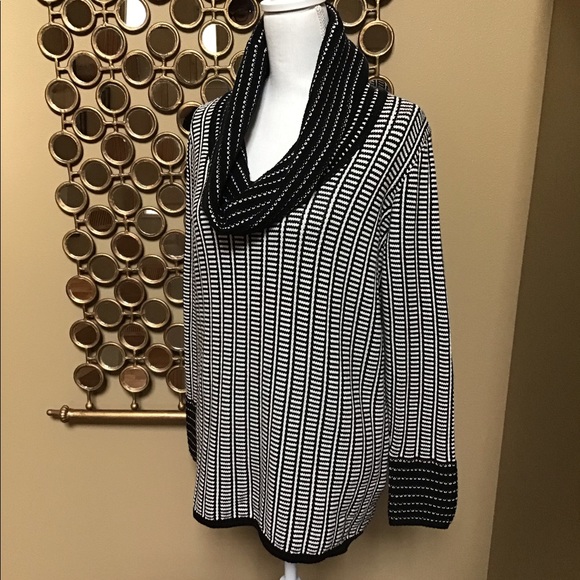 Calvin Klein Sweater - Picture 3 of 5